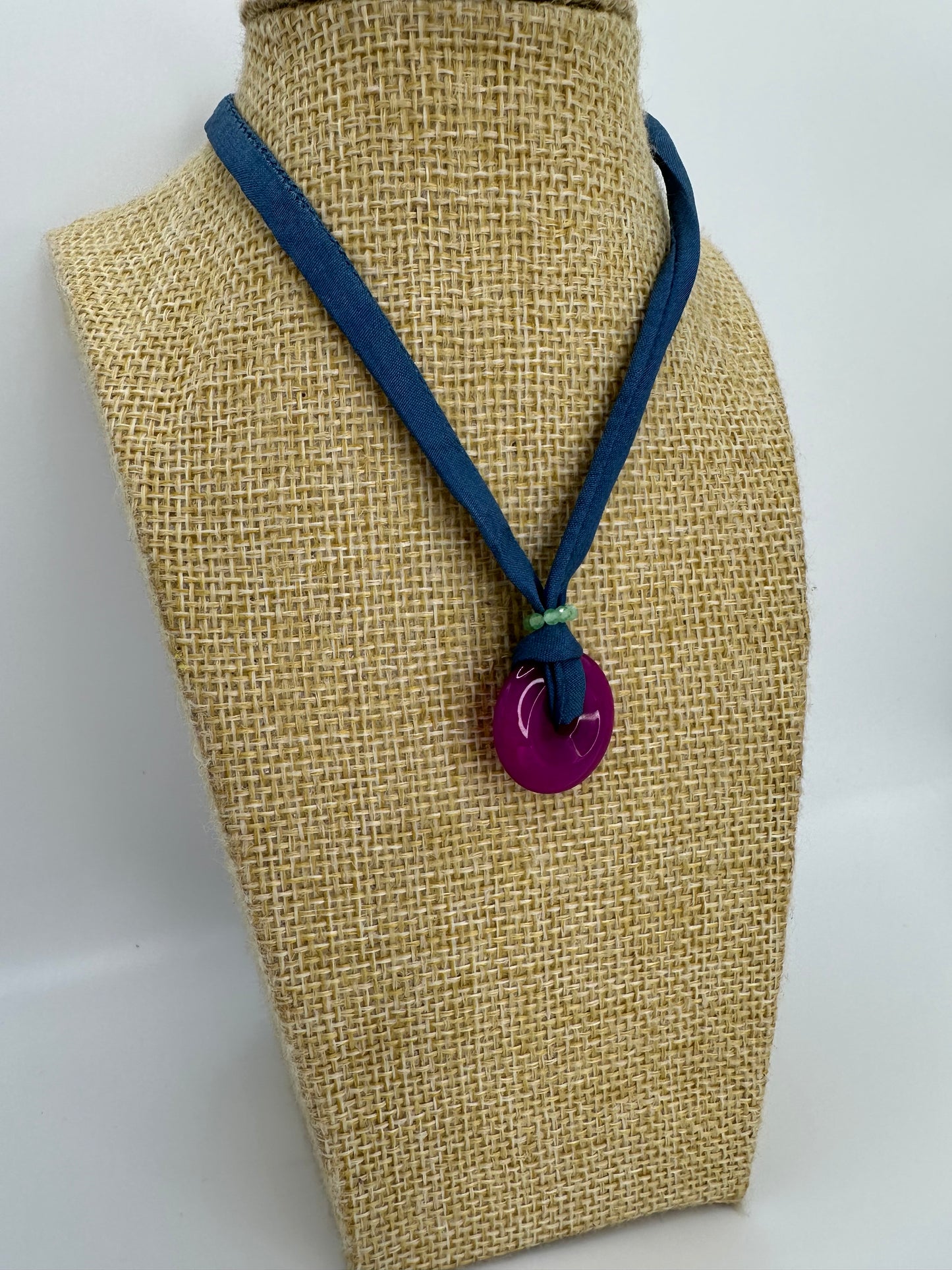 Collar seda
