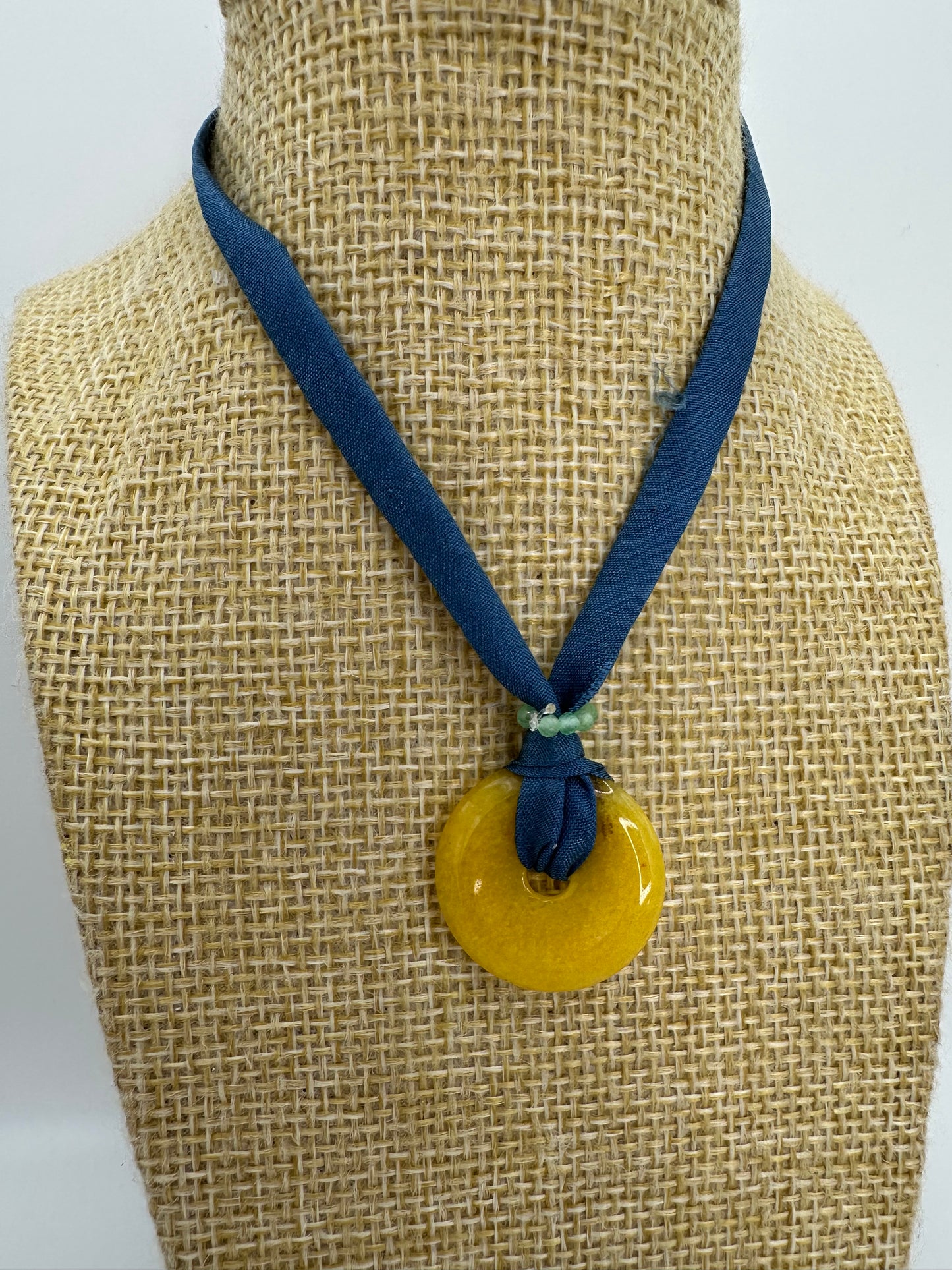 Collar seda